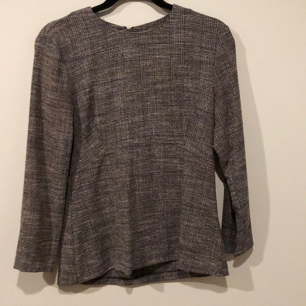 H&M Gray peplum shirt